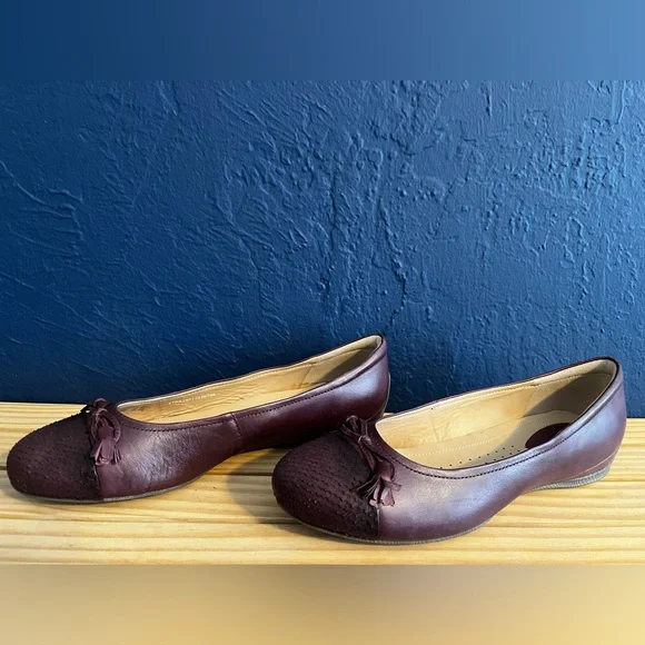 ECCO Women’s Burgundy Leather Ballet Flats Angel Bow Size 41 / 9.5-10 US - Picture 4 of 9